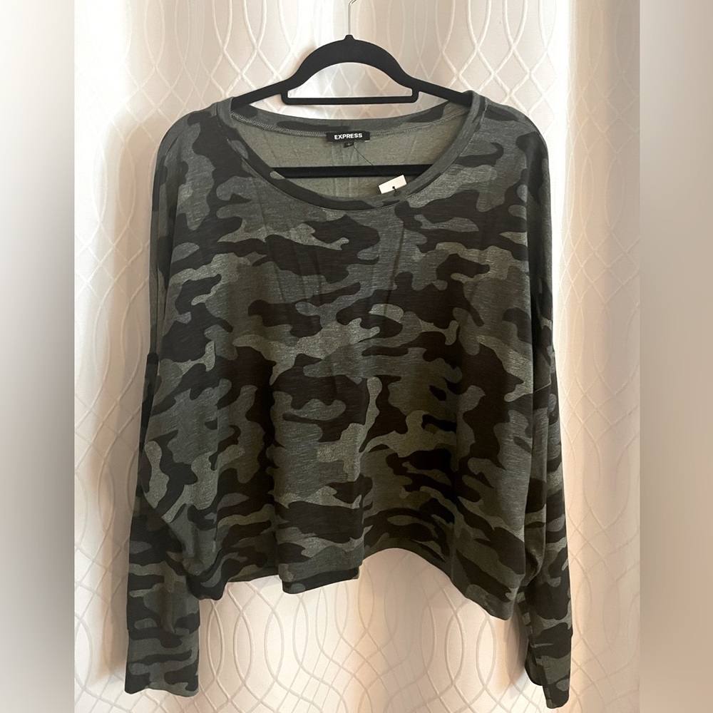 Express women’s sweater SZ L